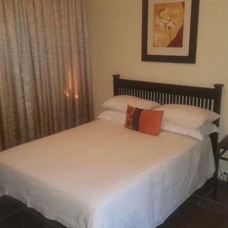 Walts Place Benoni Esterno foto