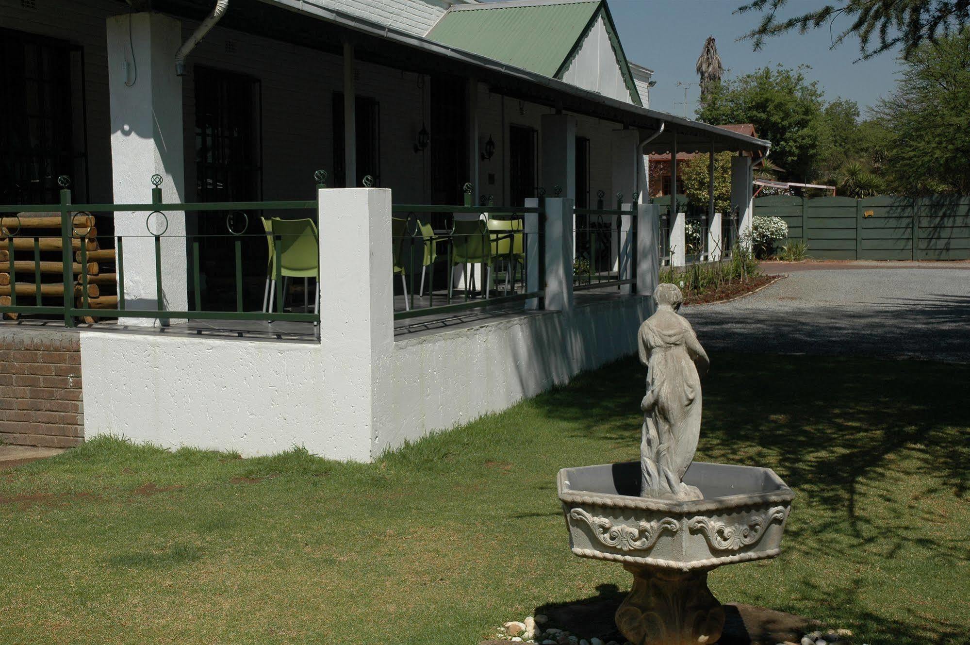 Walts Place Benoni Esterno foto